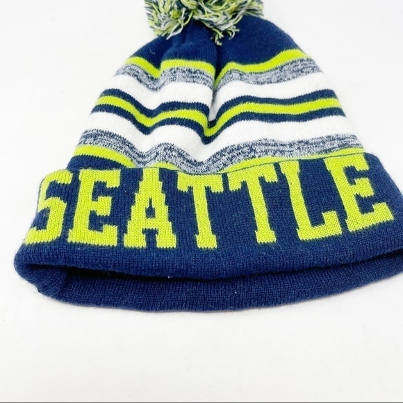 SEATTLE Blue Green White Unisex Beanie Intarsia Knit Pom Pom 100% Acrylic - Picture 2 of 5